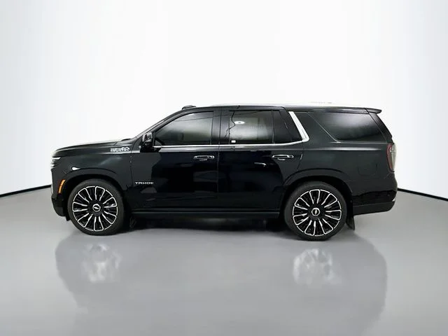 Used 2025 Black Chevrolet High Country image 5