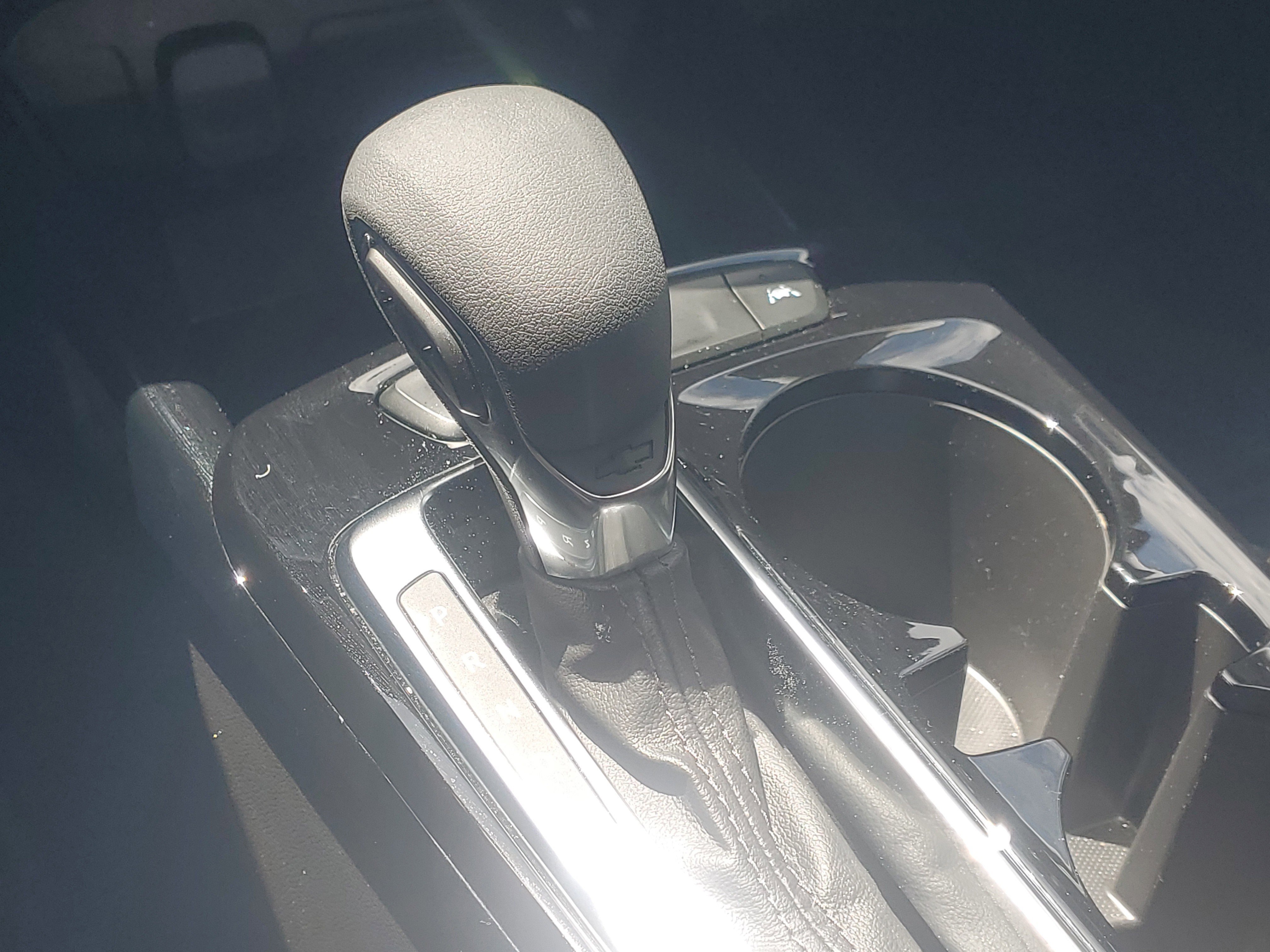 Used 2025 Summit White Chevrolet LT image 28