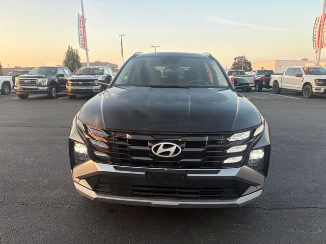 Certified Used 2025 Black Hyundai SEL image 2