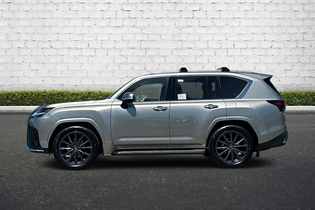2026 Lexus LX 600 F-Sport - Photo 7