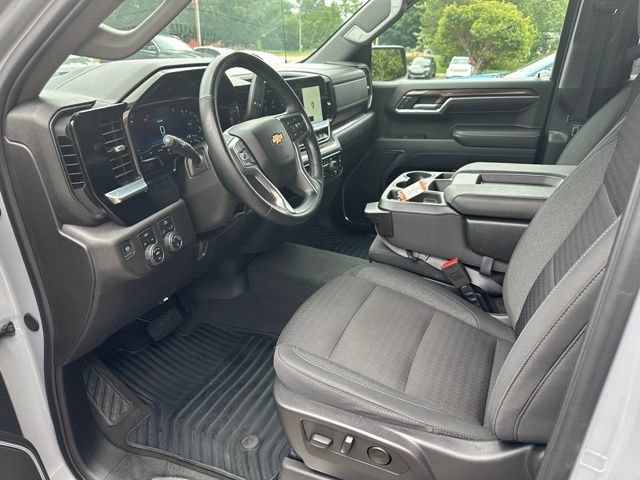 2024 Chevrolet Silverado 1500 LT - Photo 10