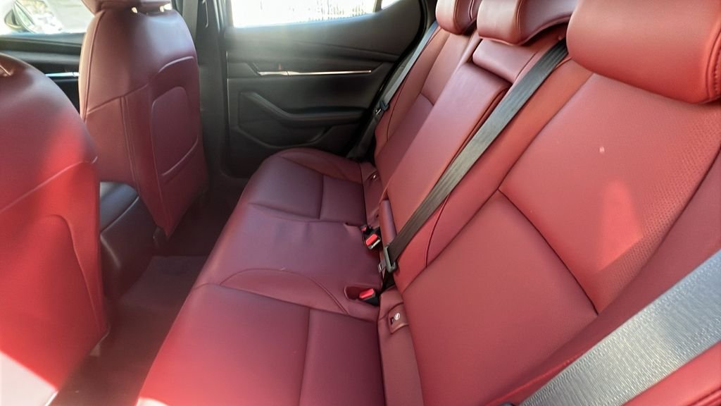 2025 Mazda Mazda3 Carbon Edition - Photo 13