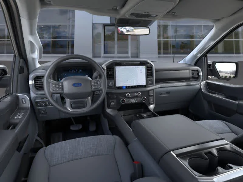 2025 Ford F-150 XLT - Photo 9