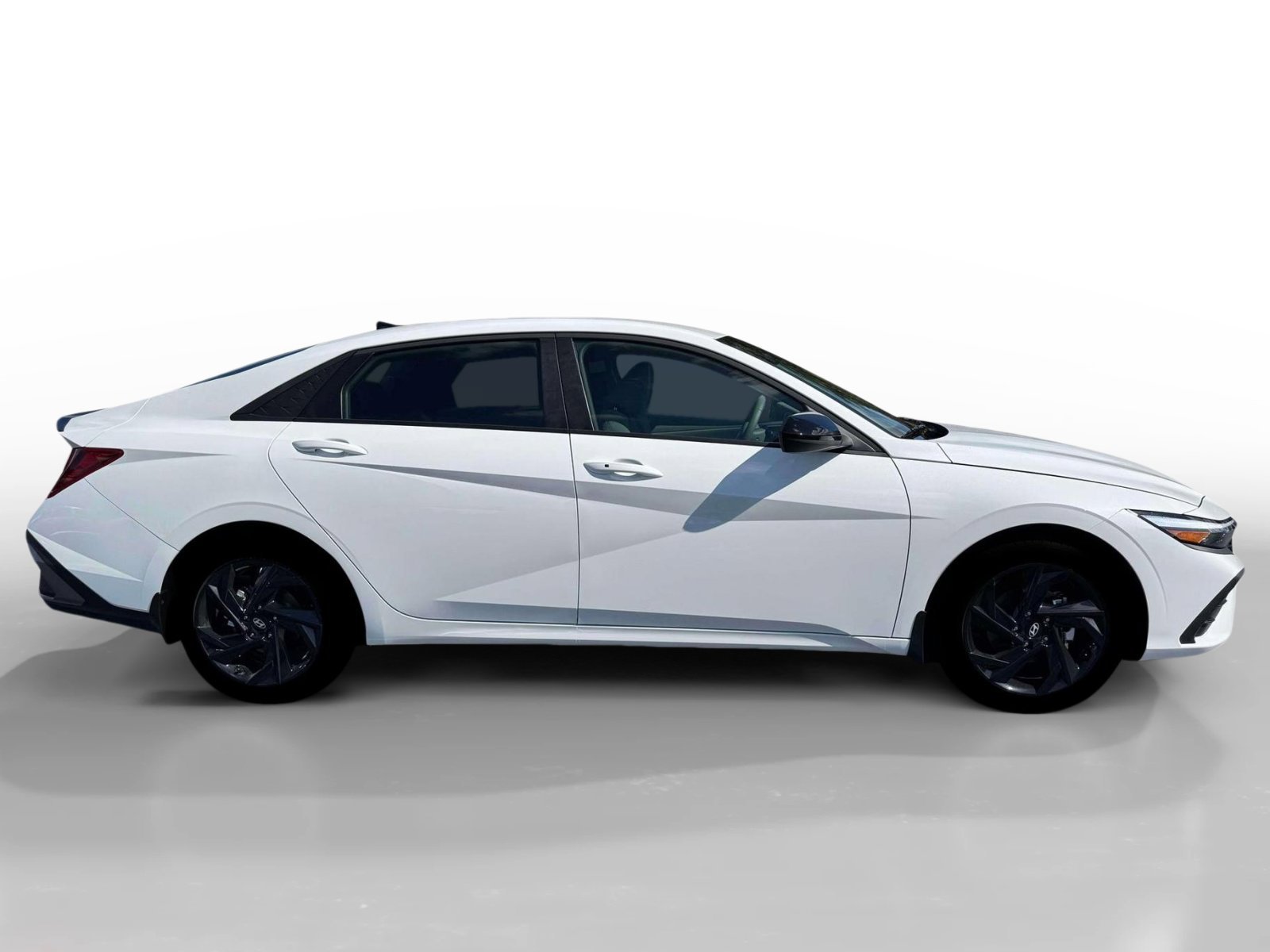 New 2026 Serenity White Hyundai SEL Sport image 9
