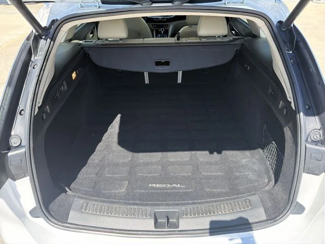 Used 2019 White Buick Essence image 26