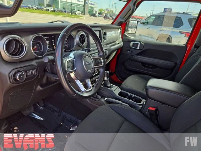 Used 2019 Red Jeep Unlimited Sahara image 21