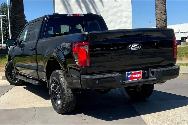 New 2026 Agate Black Metallic Ford XLT image 3