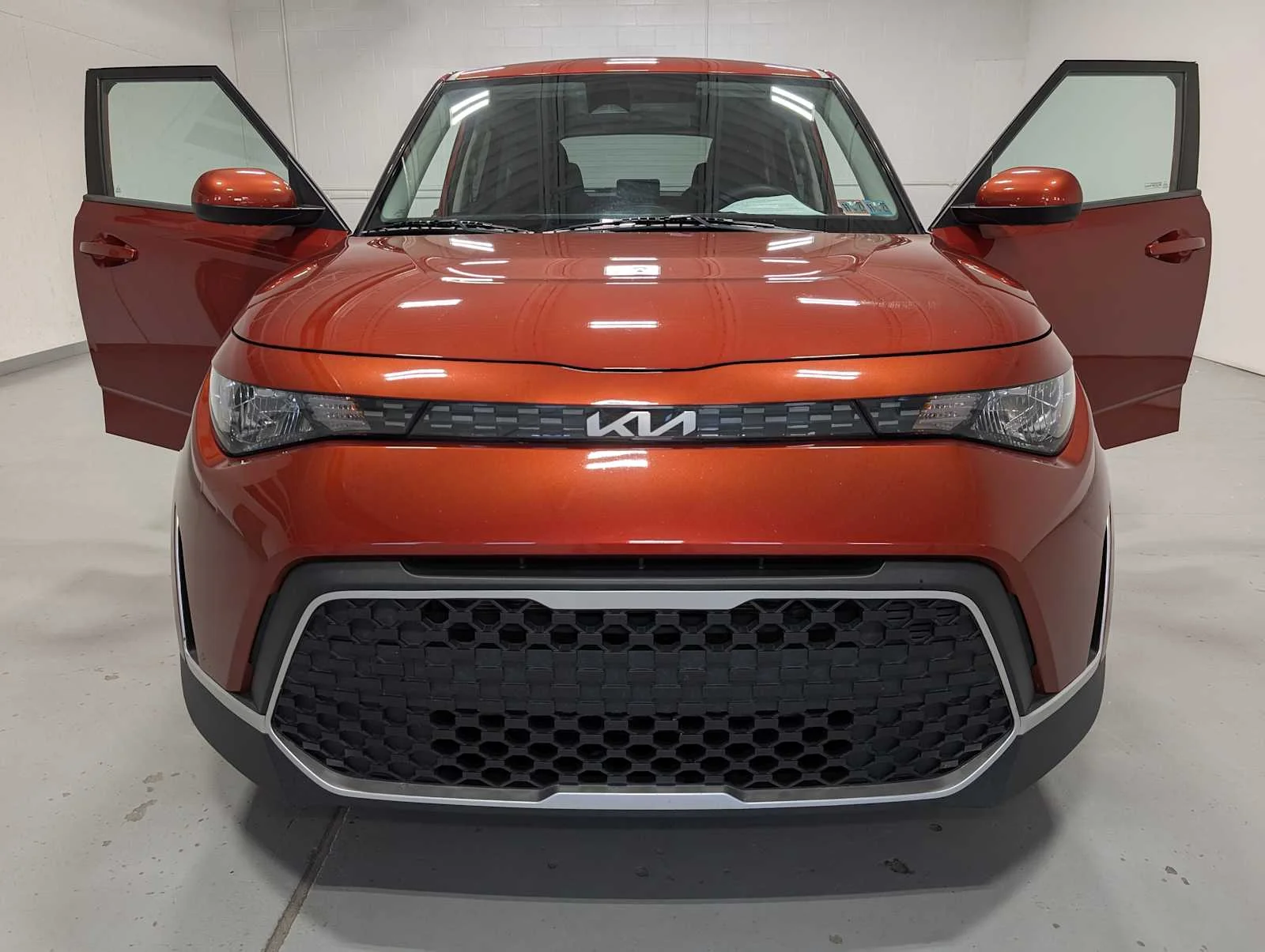Used 2023 Mars Orange Kia LX image 15