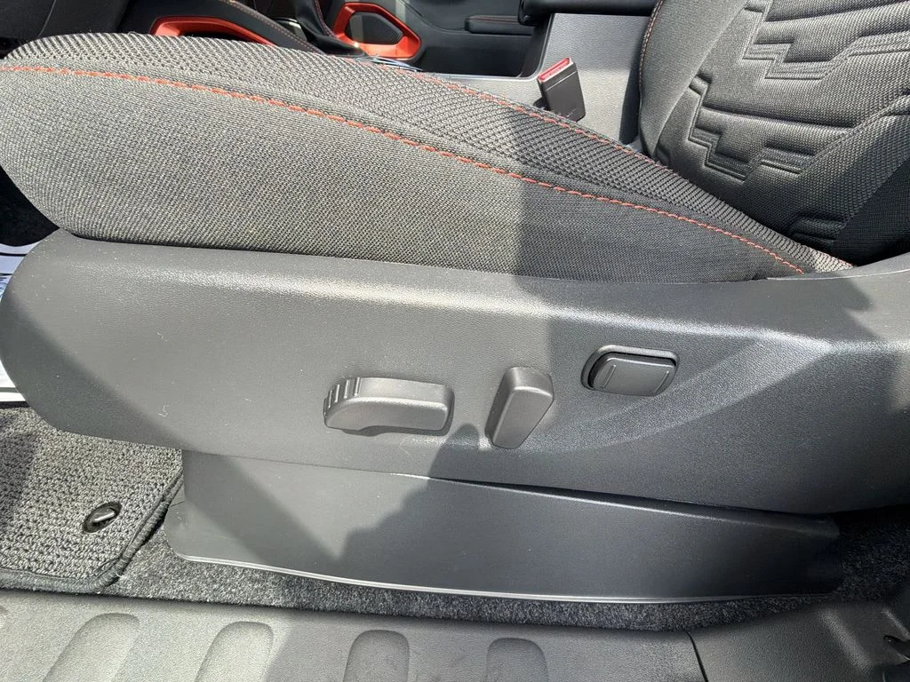 Used 2025 White Nissan PRO-4X image 20