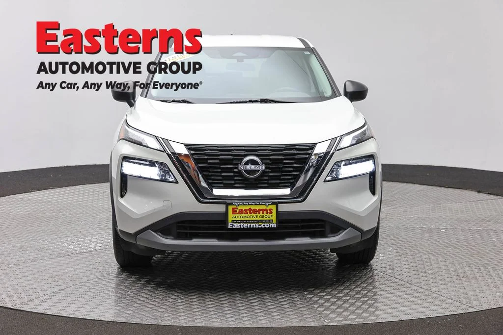 Used 2023 White Nissan S image 2