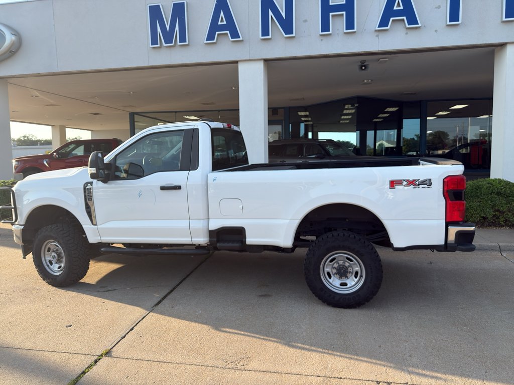 Used 2023 Oxford White Ford XL image 17
