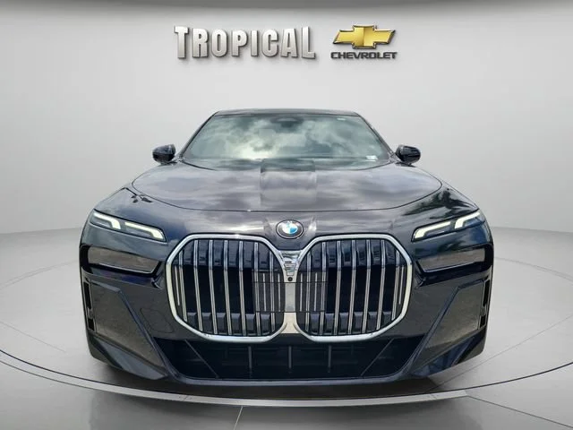Used 2025 Black BMW 740i image 8