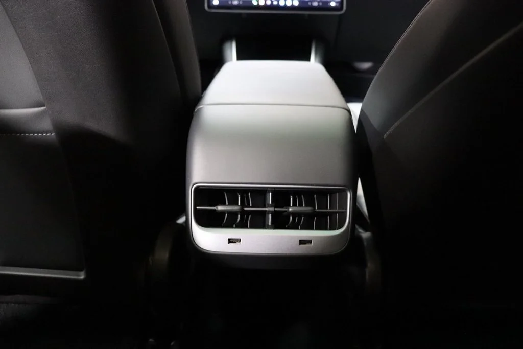 Used 2020 Pearl White Multi-Coat Tesla Long Range image 35