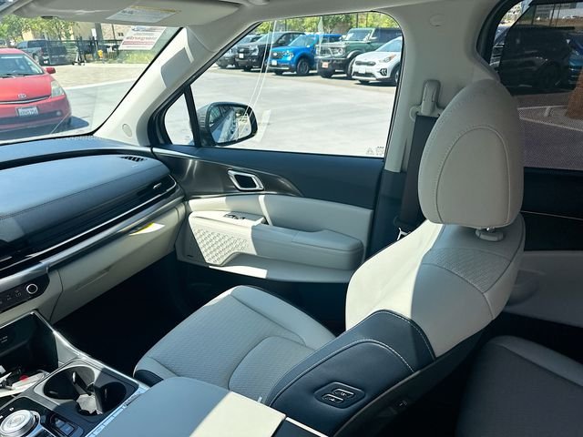 New 2026 White Kia SX Prestige image 25