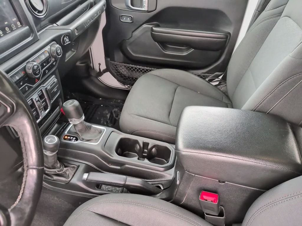 Used 2020 White Jeep Unlimited Sport Altitude image 25
