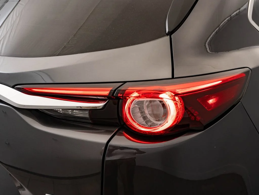 Used 2020 Machine Gray Metallic Mazda Signature image 9