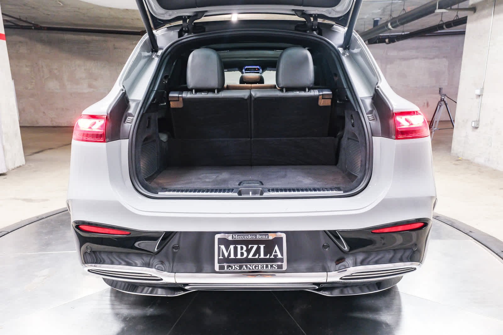 Certified Used 2023 MANUFAKTUR Alpine Grey Mercedes-Benz EQS 450+ image 34