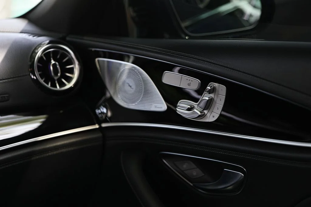 Used 2020 Brilliant Blue Metallic Mercedes-Benz Base image 32