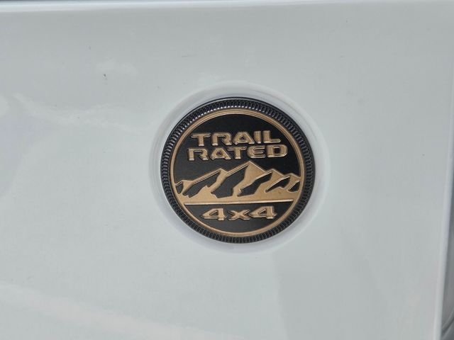 New 2026 Bright White Clear-Coat Exterior Paint Jeep 85th Anniversary Edition image 33