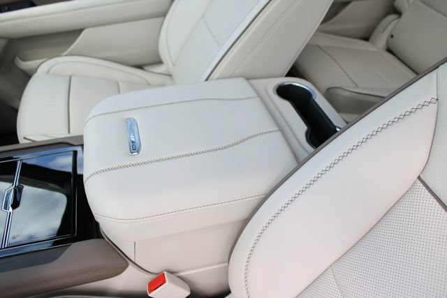 2026 GMC Yukon XL Denali - Photo 24