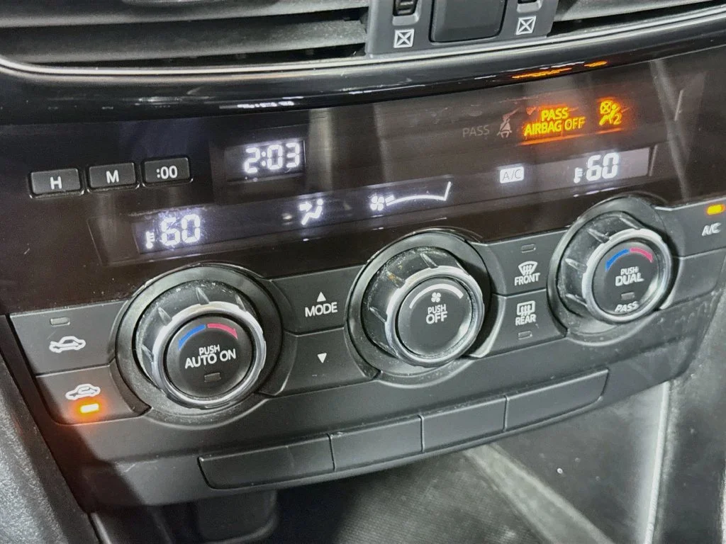 Used 2015 Blue Mazda i Touring image 17