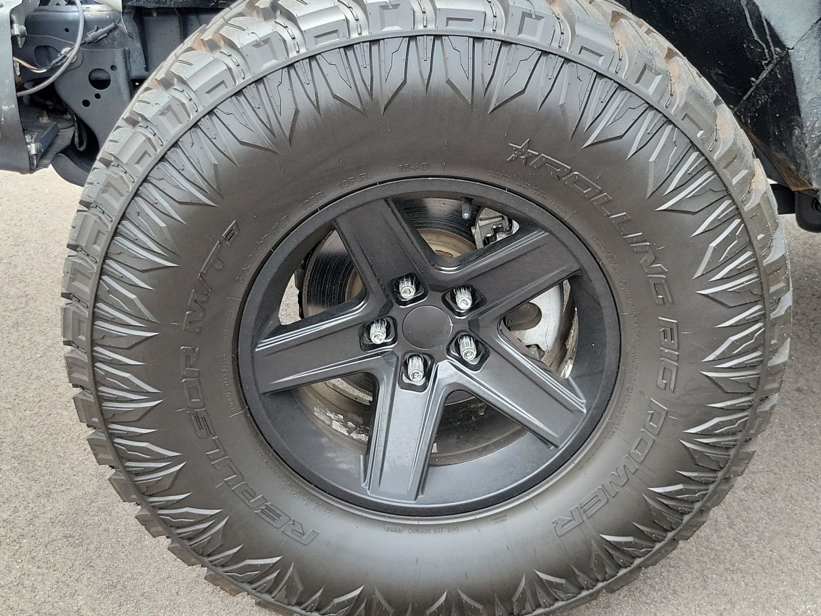 Used 2019 White Jeep Unlimited Sport image 6