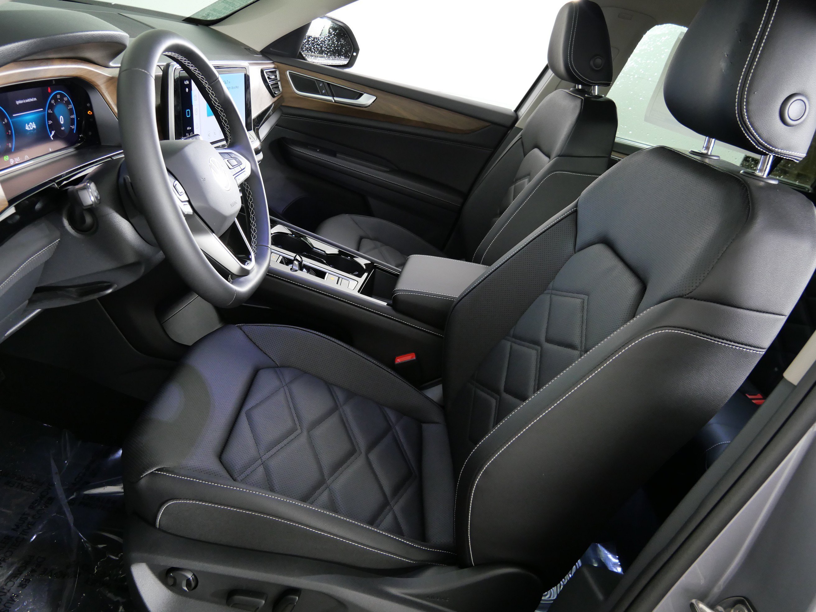 Used 2026  Volkswagen 2.0T SE w/Technology image 20