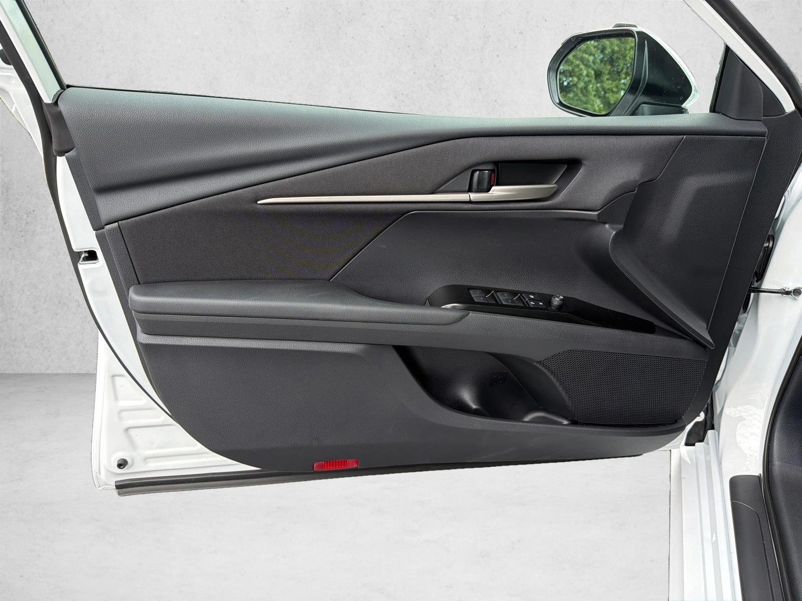 New 2026 Ice Cap Toyota LE image 10