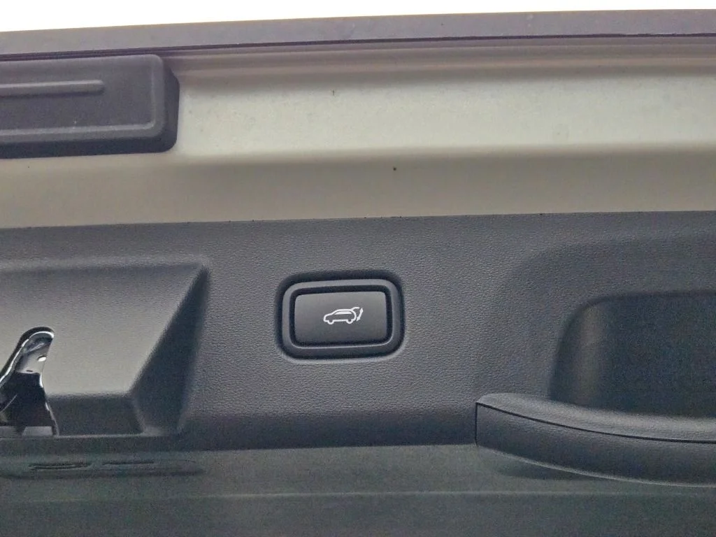 New 2026 Shimmering Silver Hyundai SEL Plus image 13