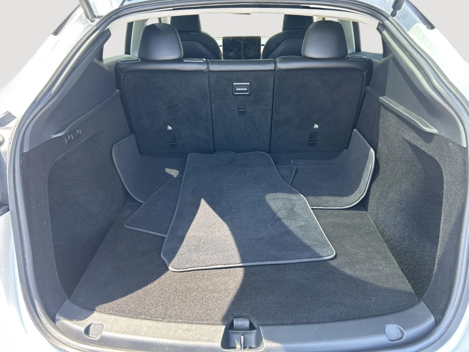 Used 2023 WHITE Tesla Long Range image 11