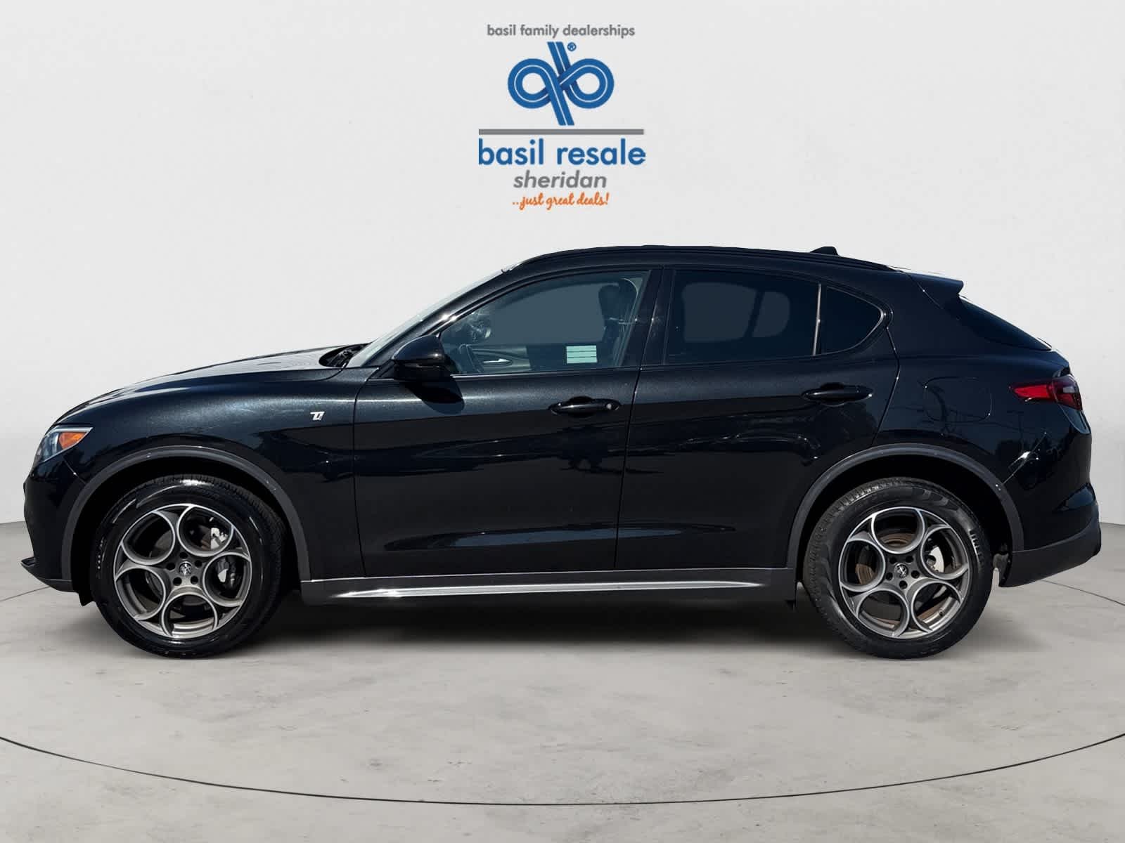 Used 2023 Vulcano Black Metallic Alfa Romeo Ti image 3
