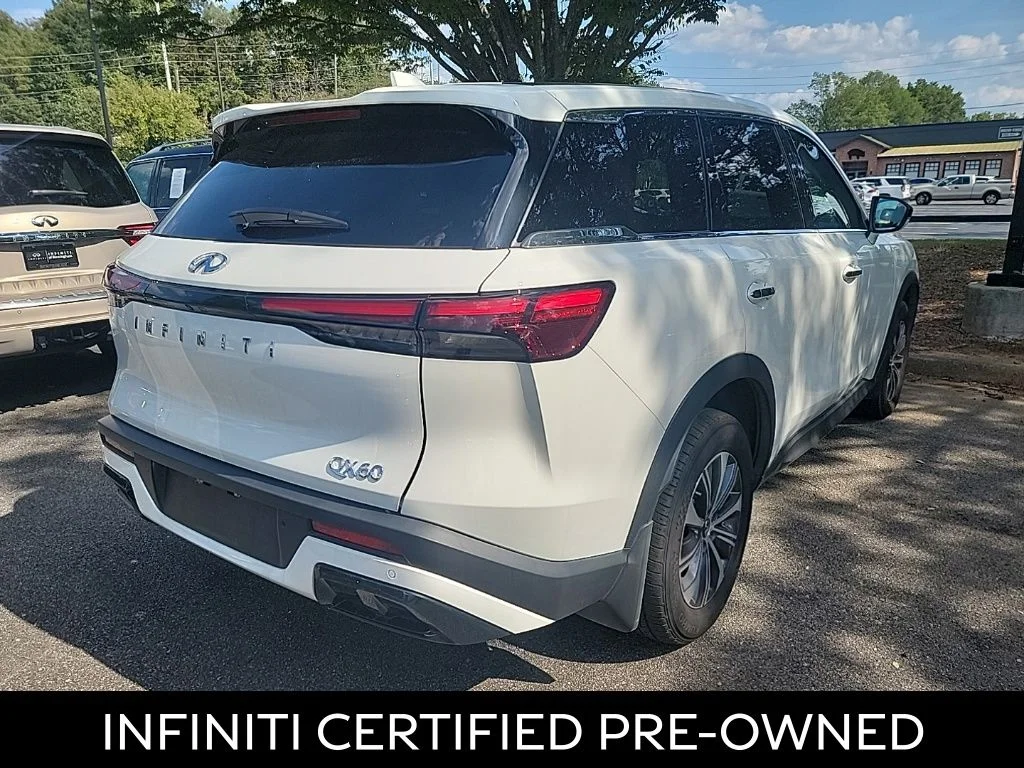 Certified Used 2025 Glacier White INFINITI PURE image 4