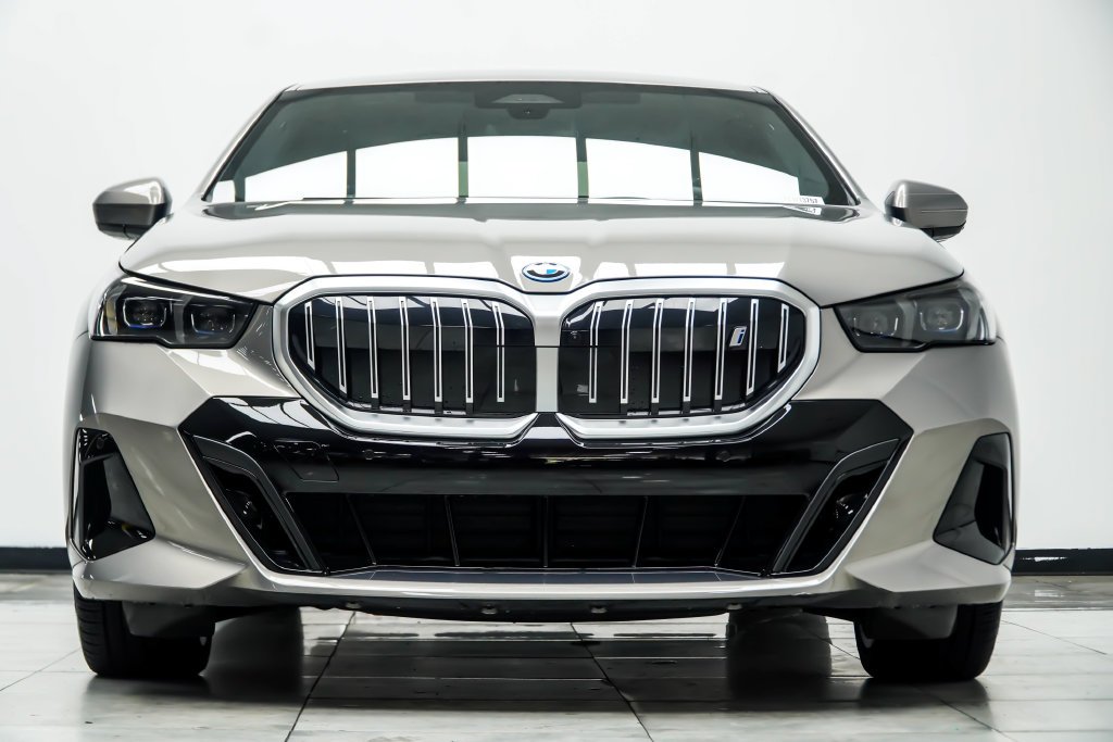 Used 2026 Gray BMW eDrive40 image 12