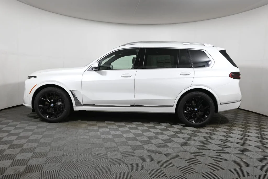 New 2027 White BMW xDrive40i image 2