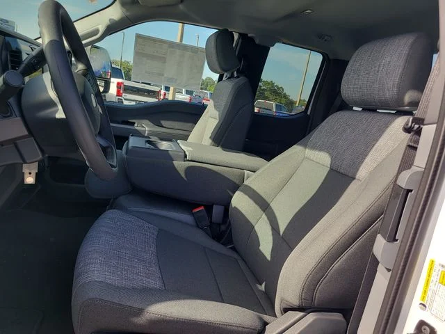 New 2026 Oxford White Ford XLT image 21