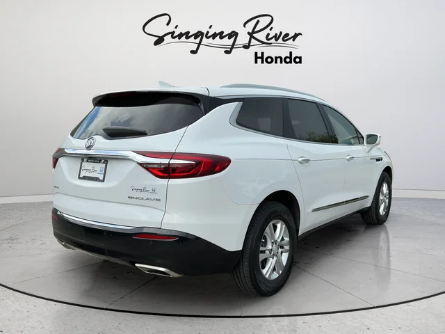 Used 2018 White Buick Essence image 7