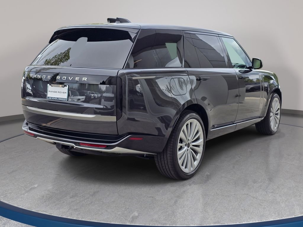 New 2026 Carpathian Grey LAND ROVER SE 7 Seats image 5