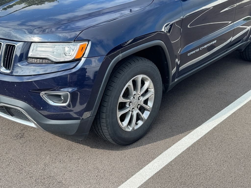 Used 2015 Blue Jeep Limited image 4