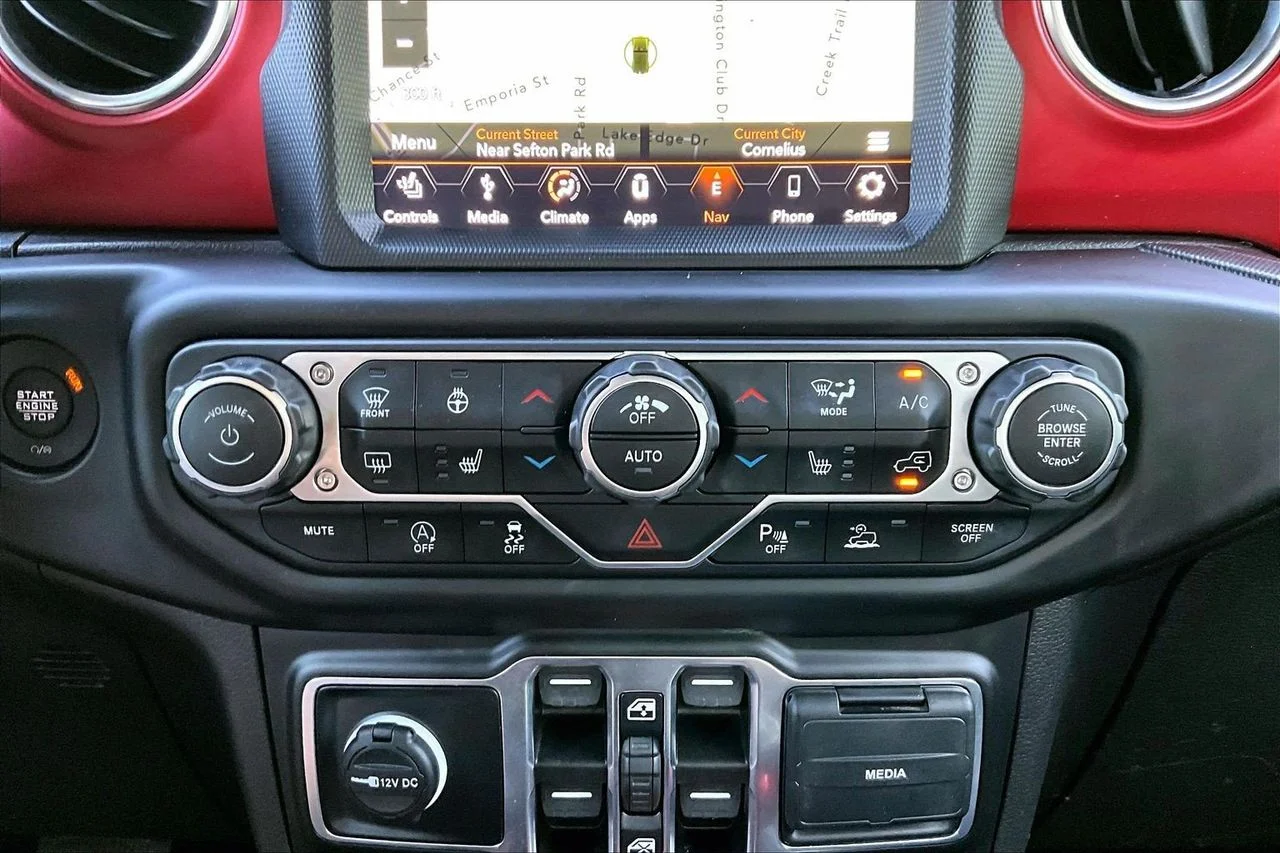 Used 2023 Gray Jeep Rubicon image 18
