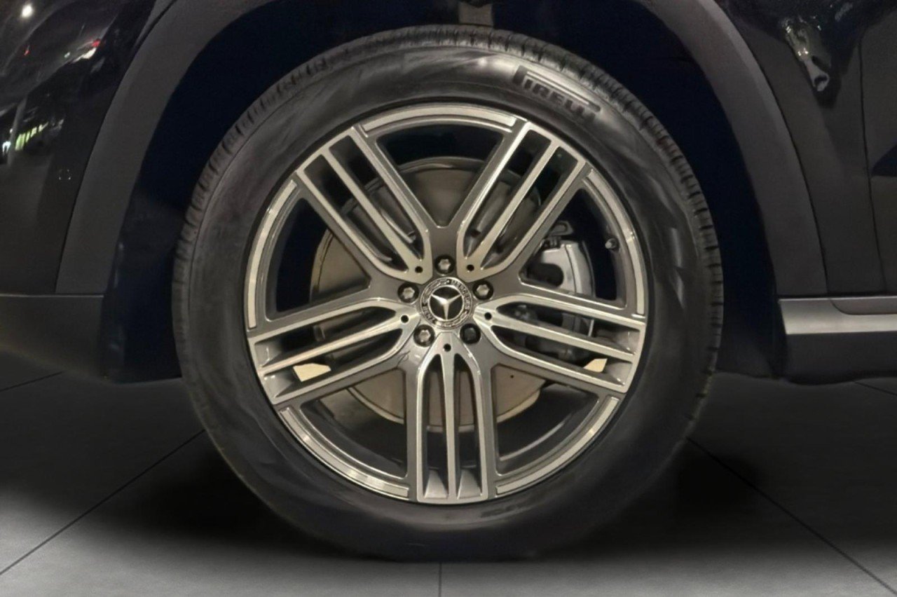 New 2026 Obsidian Black Metallic Mercedes-Benz GLS 450 4MATIC® SUV image 27