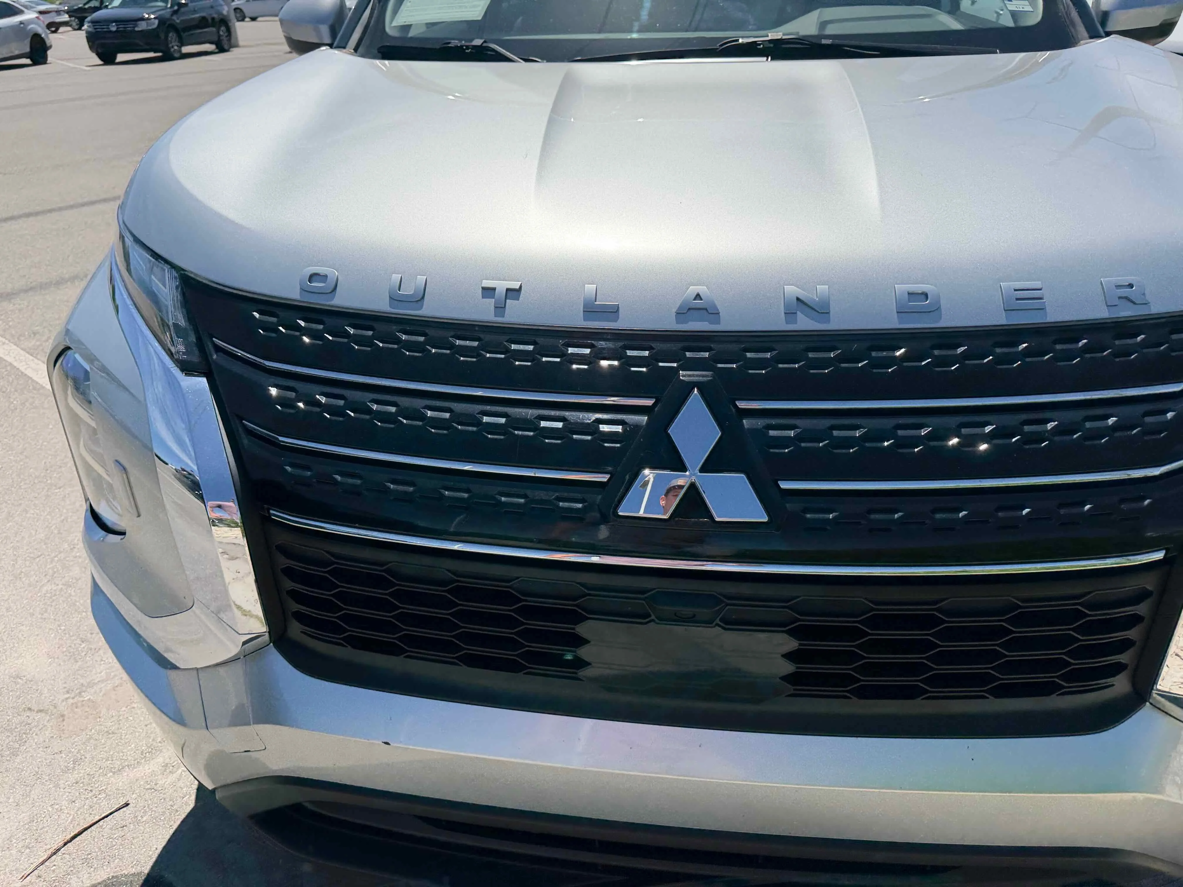 Used 2024  Mitsubishi ES image 11