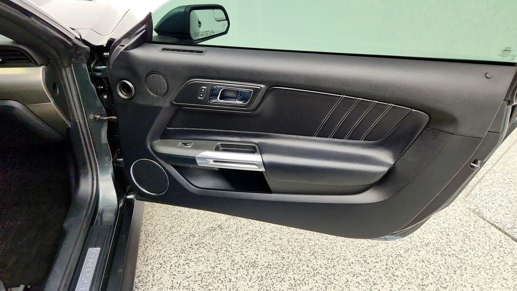 Used 2015 Guard Metallic Ford 2dr Fastback GT image 25