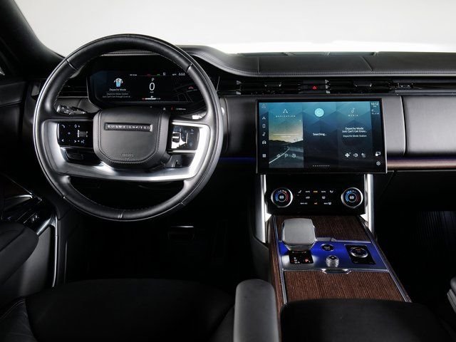 Used 2023 Santorini Black Metallic Land Rover SE image 11