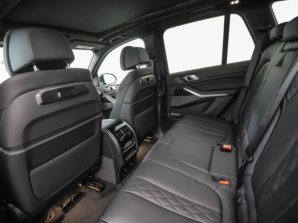 New 2026 Carbon Black Metallic BMW xDrive40i image 21