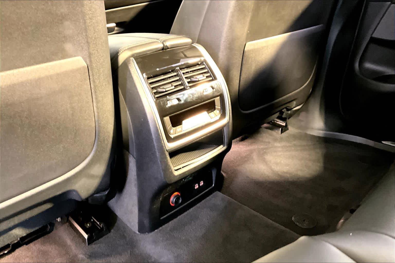 Used 2022 Dravit Grey Metallic BMW M50i image 36