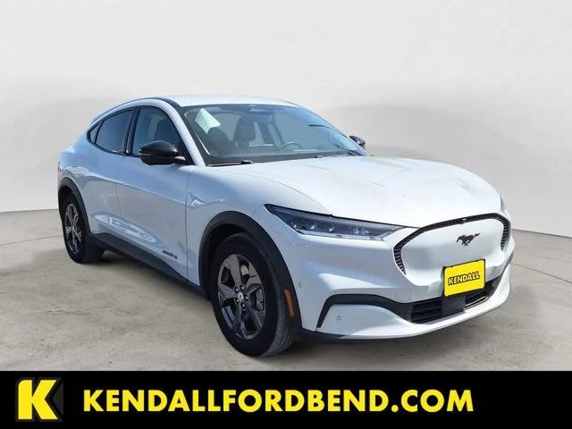 Used 2023 White Ford Select image 3