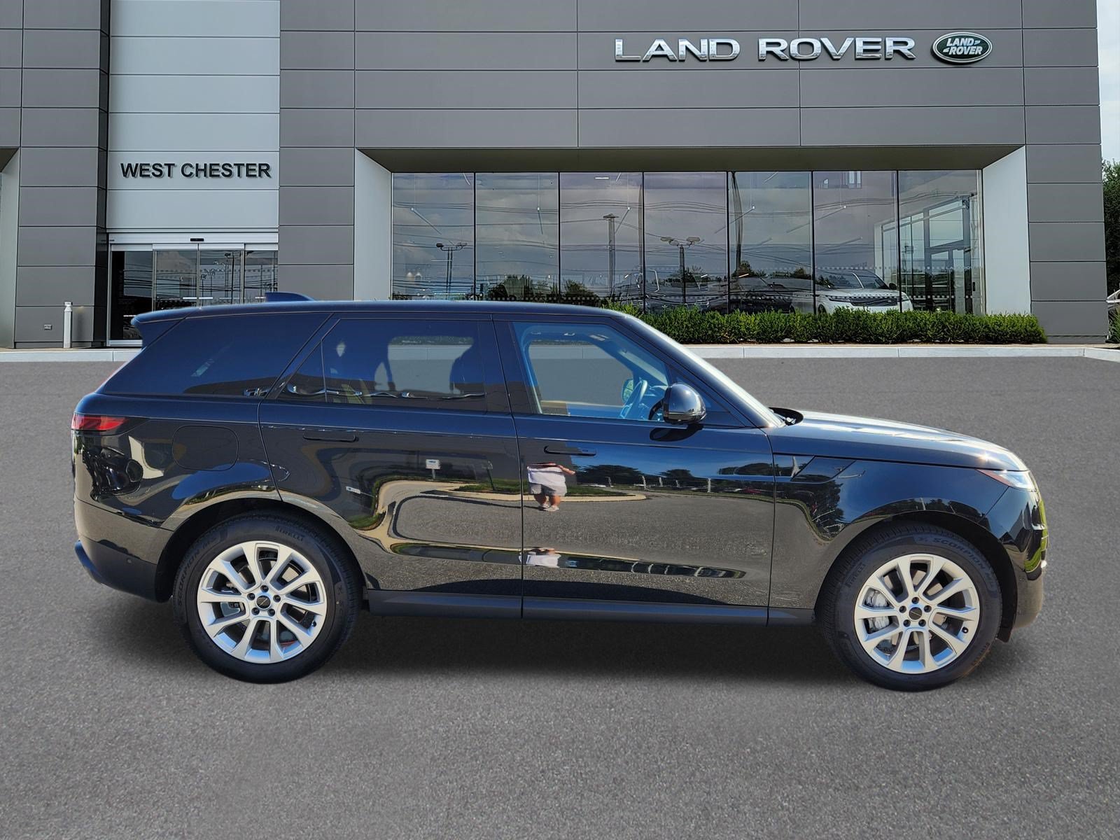 Certified Used 2026 Santorini Black Metallic Land Rover SE image 6