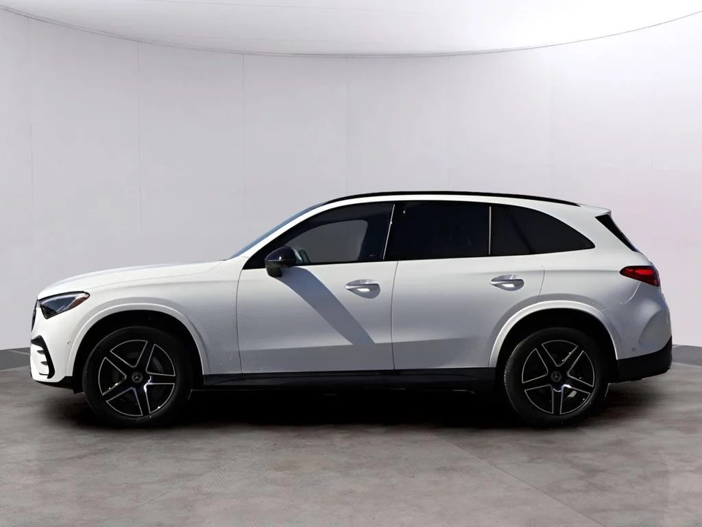 New 2026 Polar White Mercedes-Benz GLC 300 image 46