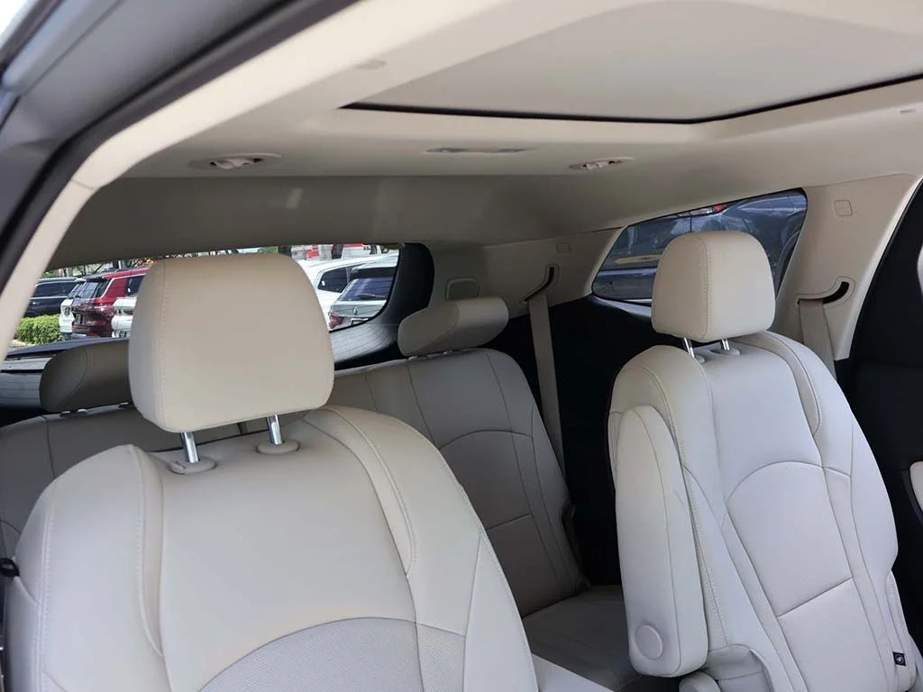 Used 2023 White Buick Premium Group image 43