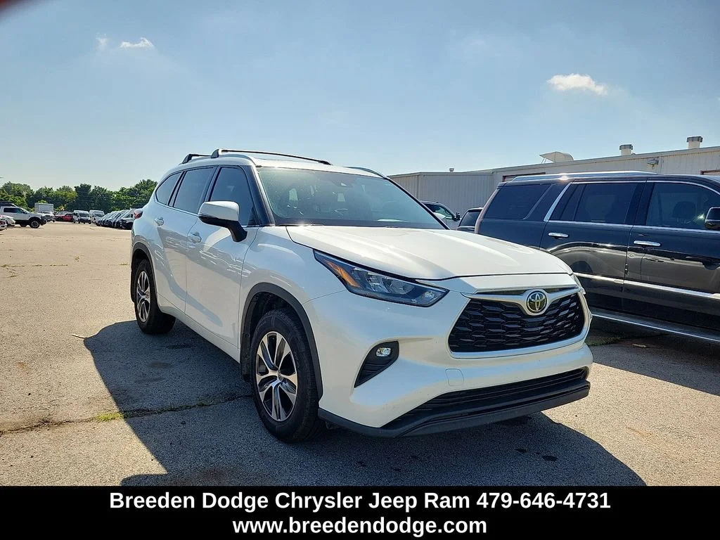 2020 Toyota Highlander XLE 4x2 V6's photo